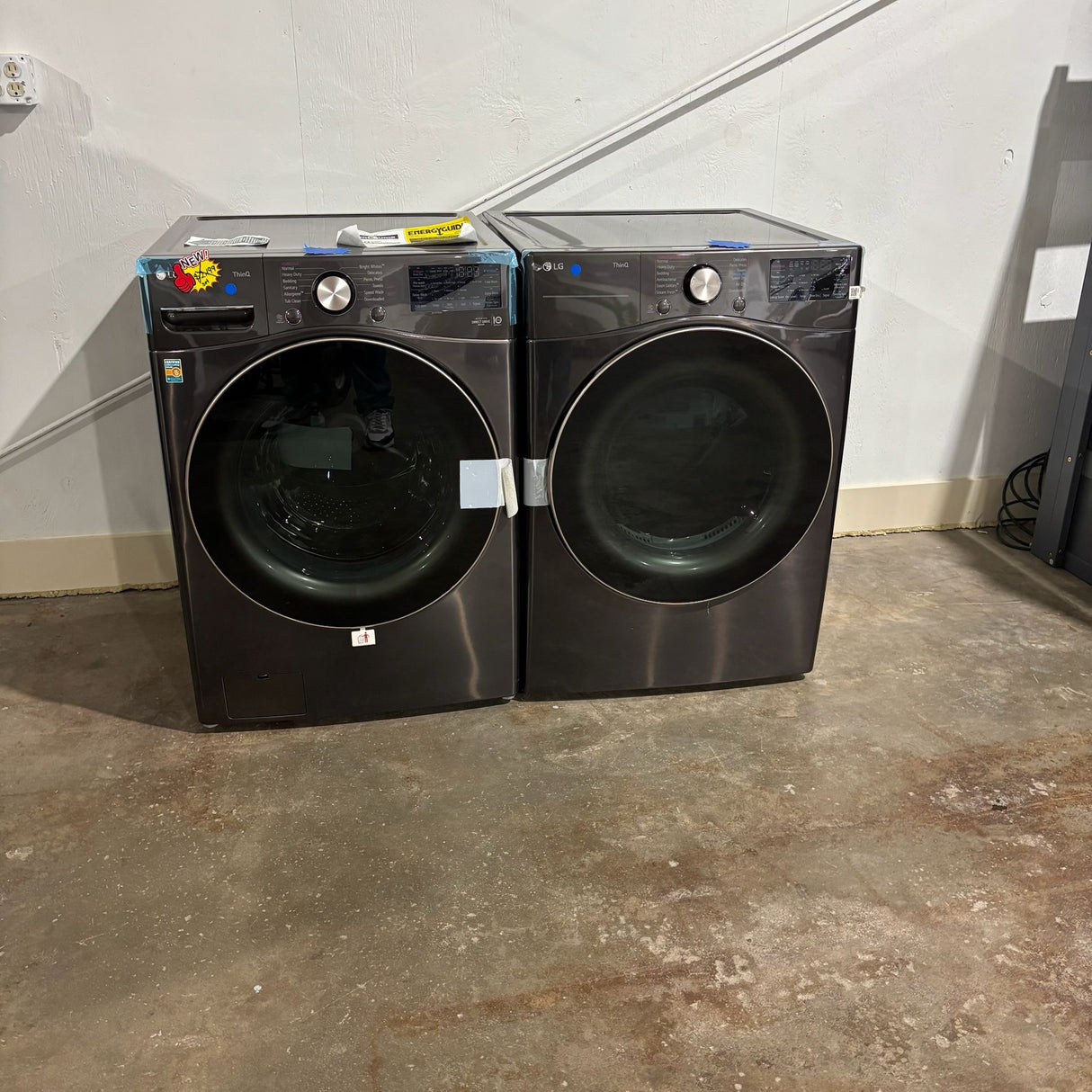 LG Washer and Dryer - Electric