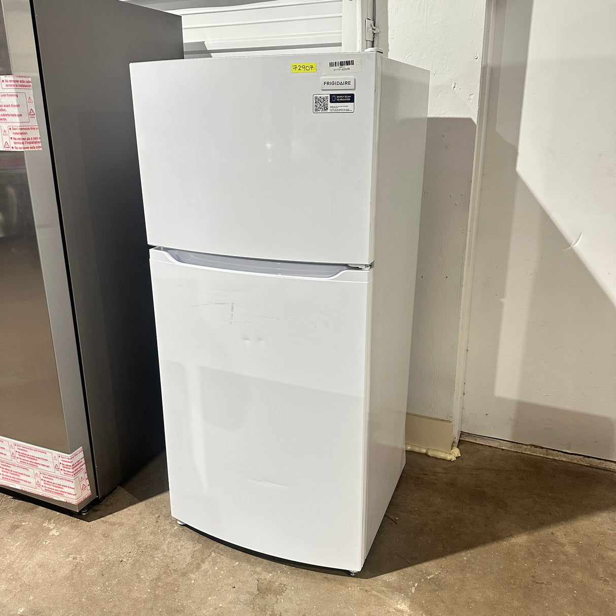 Frigidaire Top Freezer Refrigerator