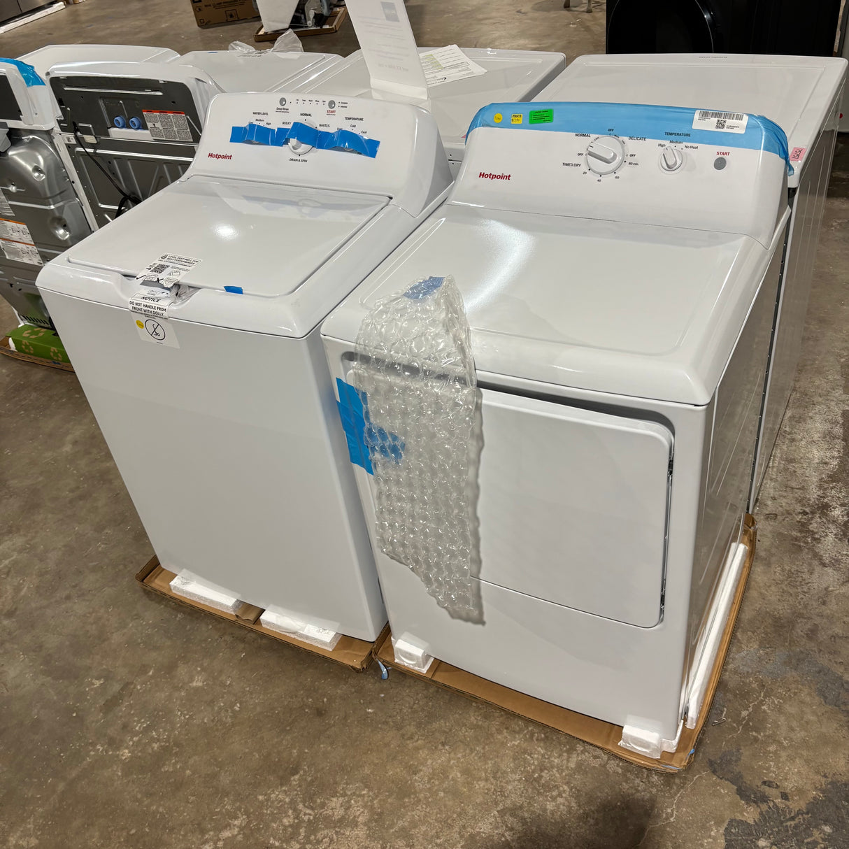 Hot point Washer and Dryer Topload Electric set (new)