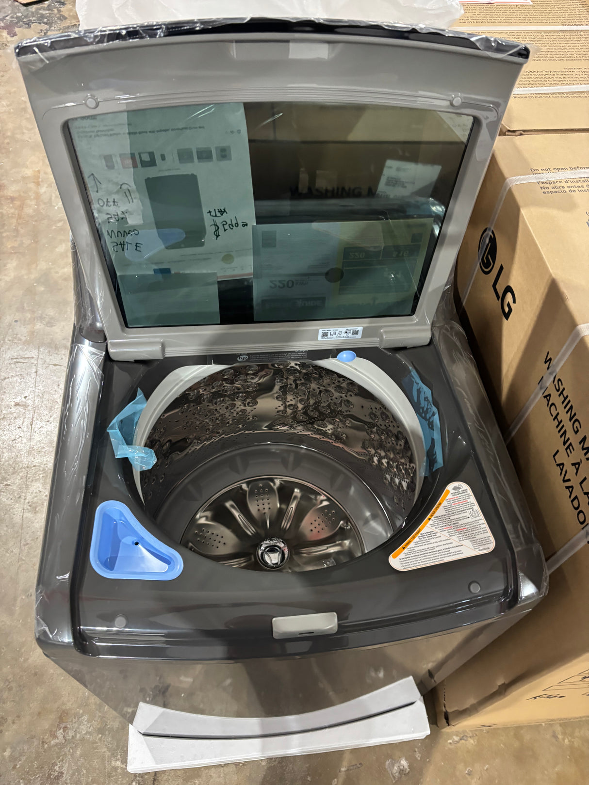 LG 5.0 Cu. Ft. Middle Black Top Load Washer