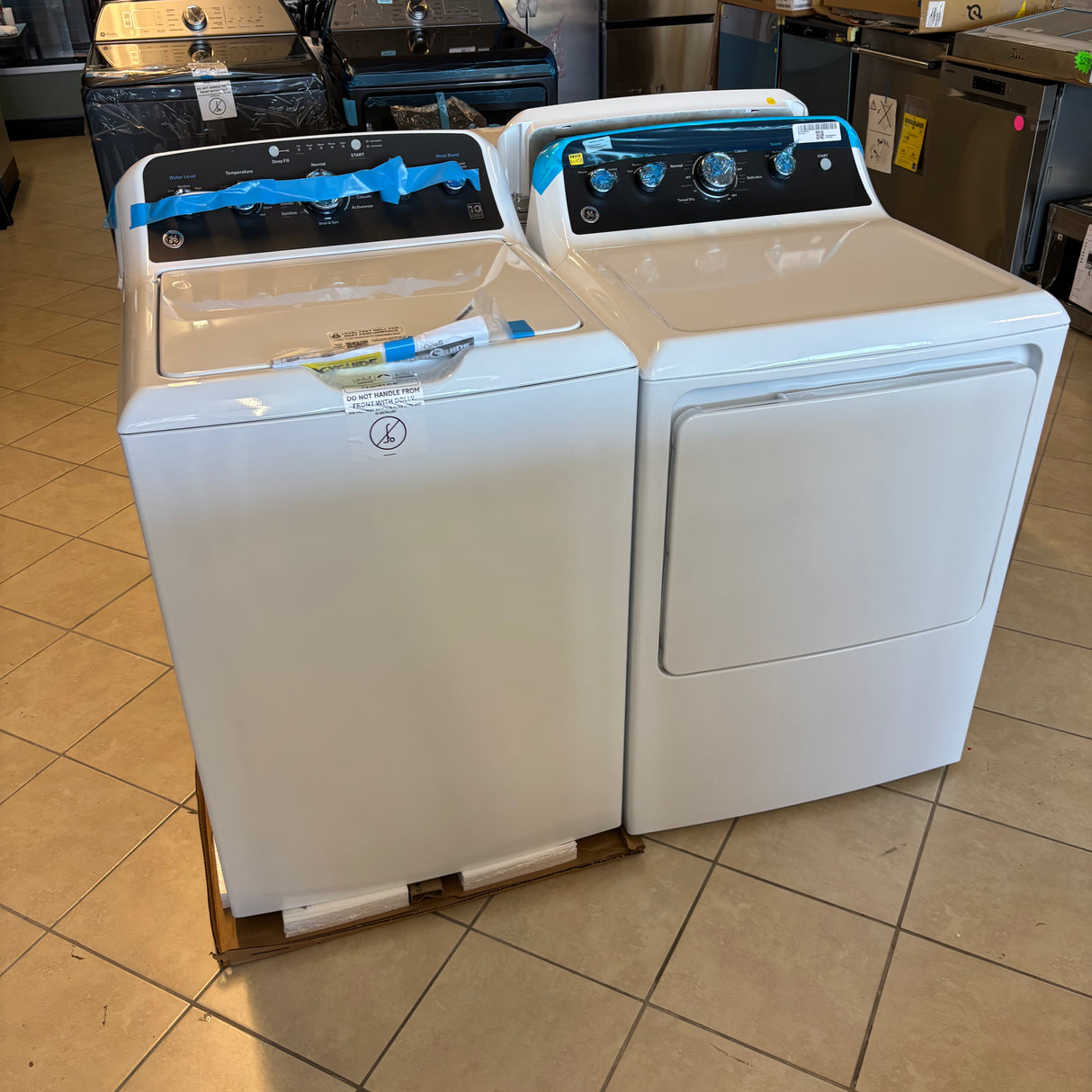 GE 4.5 Cu. Ft. Top Load Washer with Agitator & 7.2 Electric Dryer Set