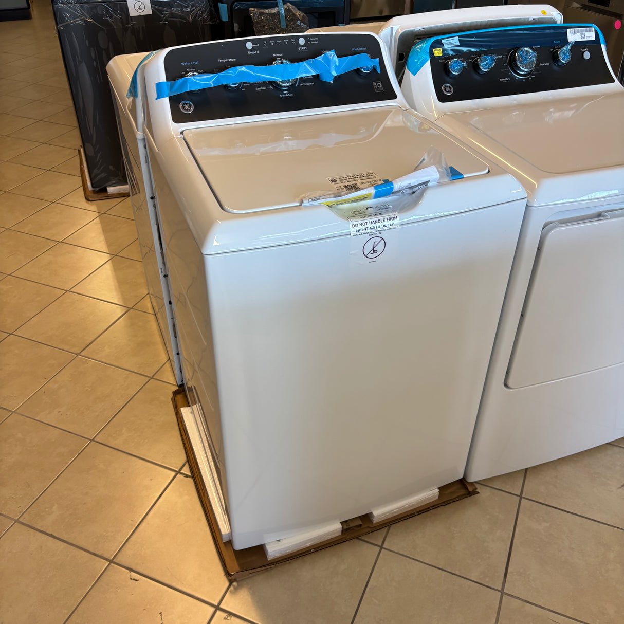 GE 4.5 Cu. Ft. Top Load Washer with Agitator & 7.2 Electric Dryer Set