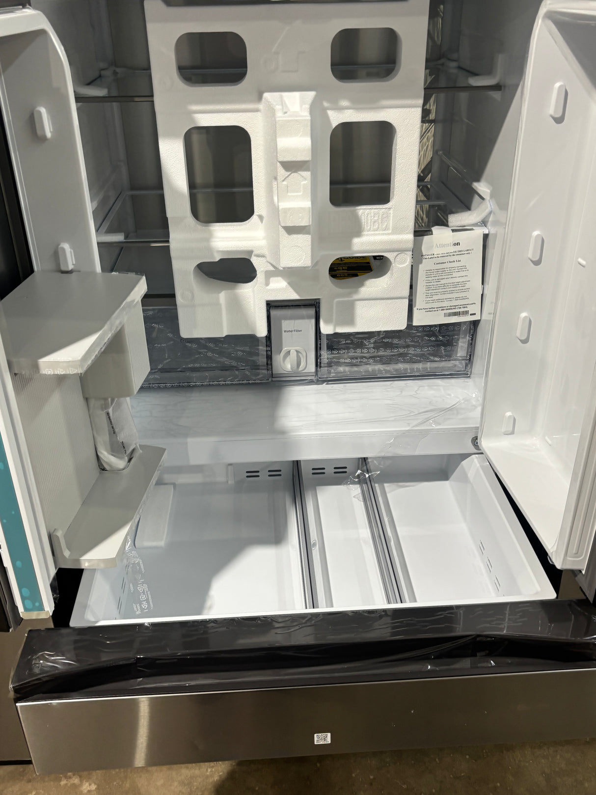 Samsung Bespoke Standard-Depth Inner Beverage Center French Door Refrigerator