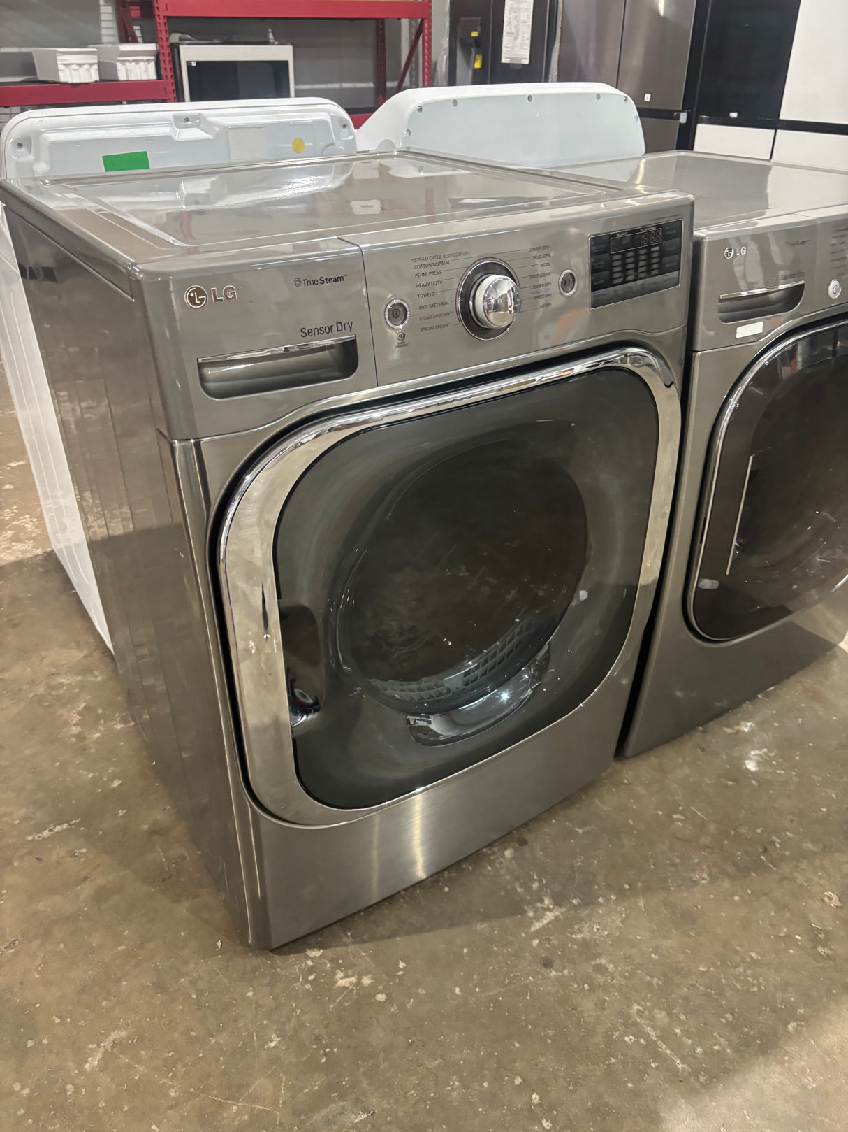 LG xl dryer Extra large capacity gas dryer (used)