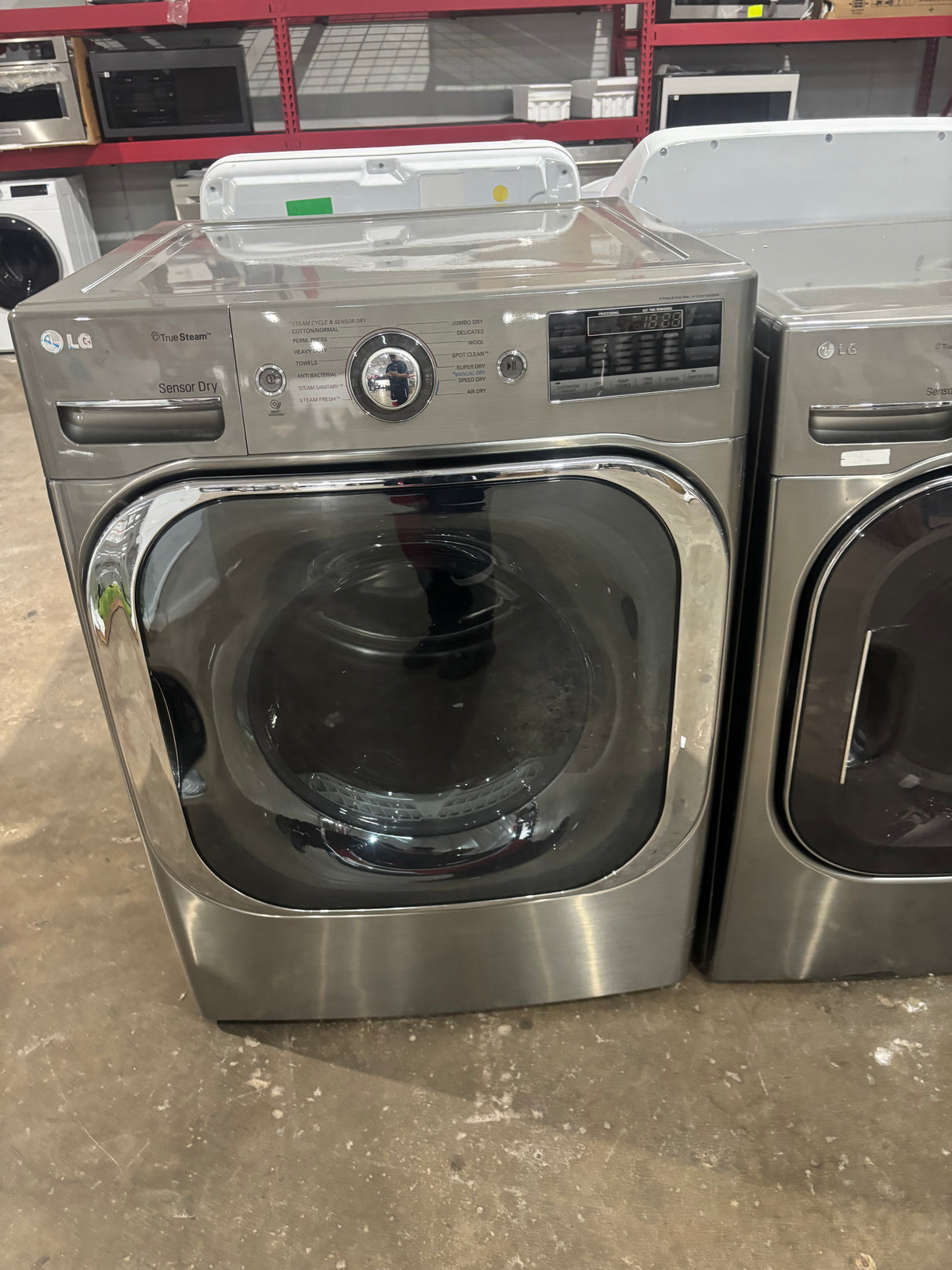 LG xl dryer Extra large capacity gas dryer (used)