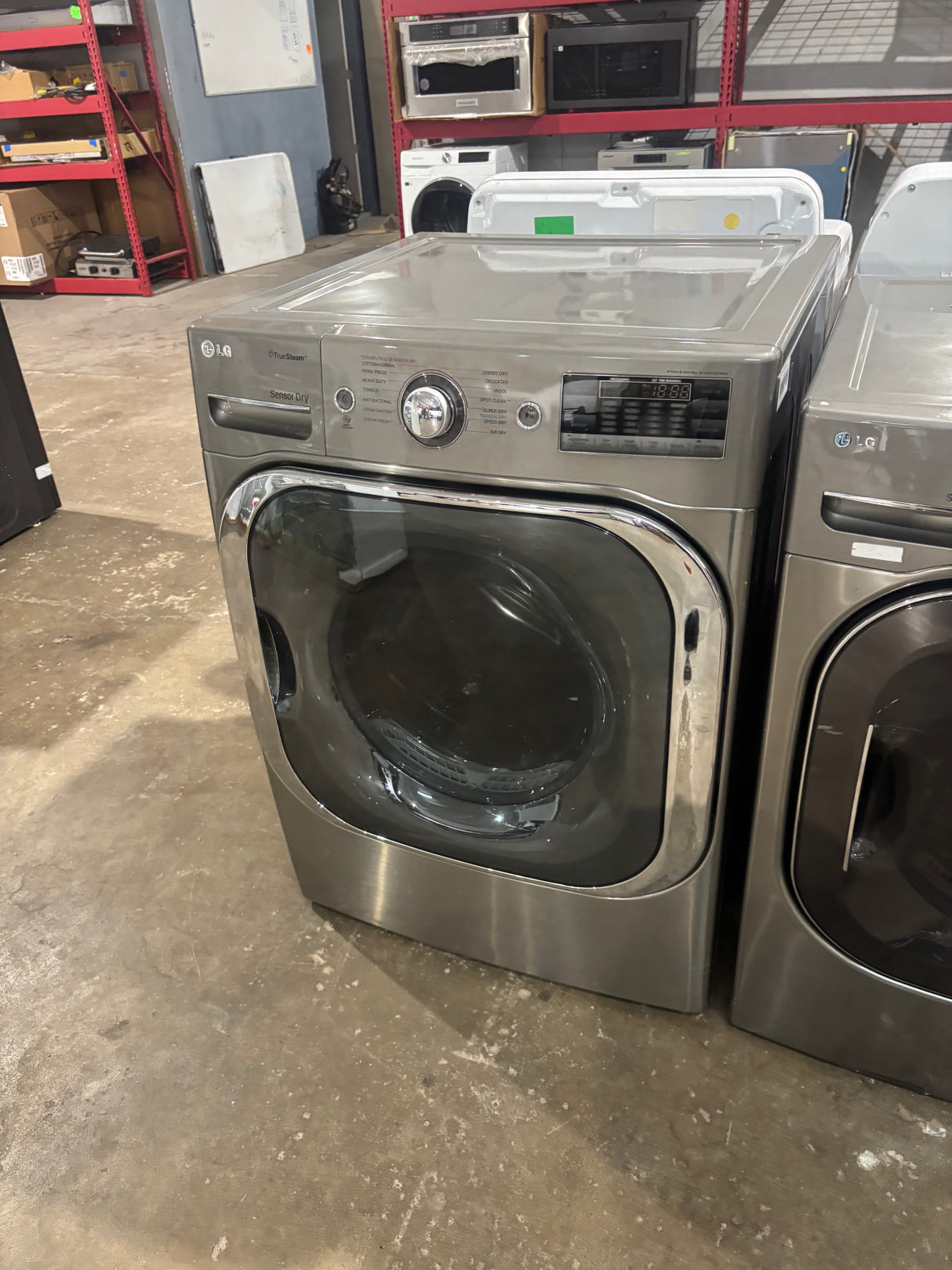 LG xl dryer Extra large capacity gas dryer (used)