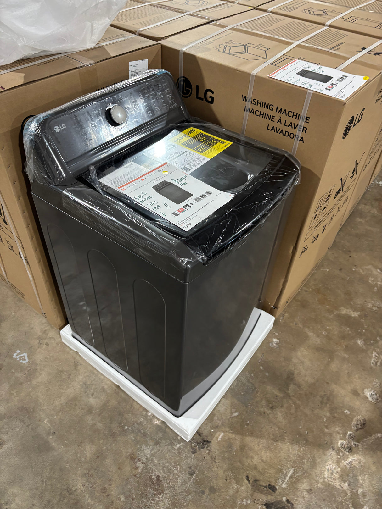 LG 5.0 Cu. Ft. Middle Black Top Load Washer